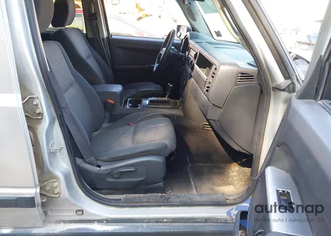 2008 Jeep Commander Sport из США, поврежденный, VIN 1J8HG48K68C213033